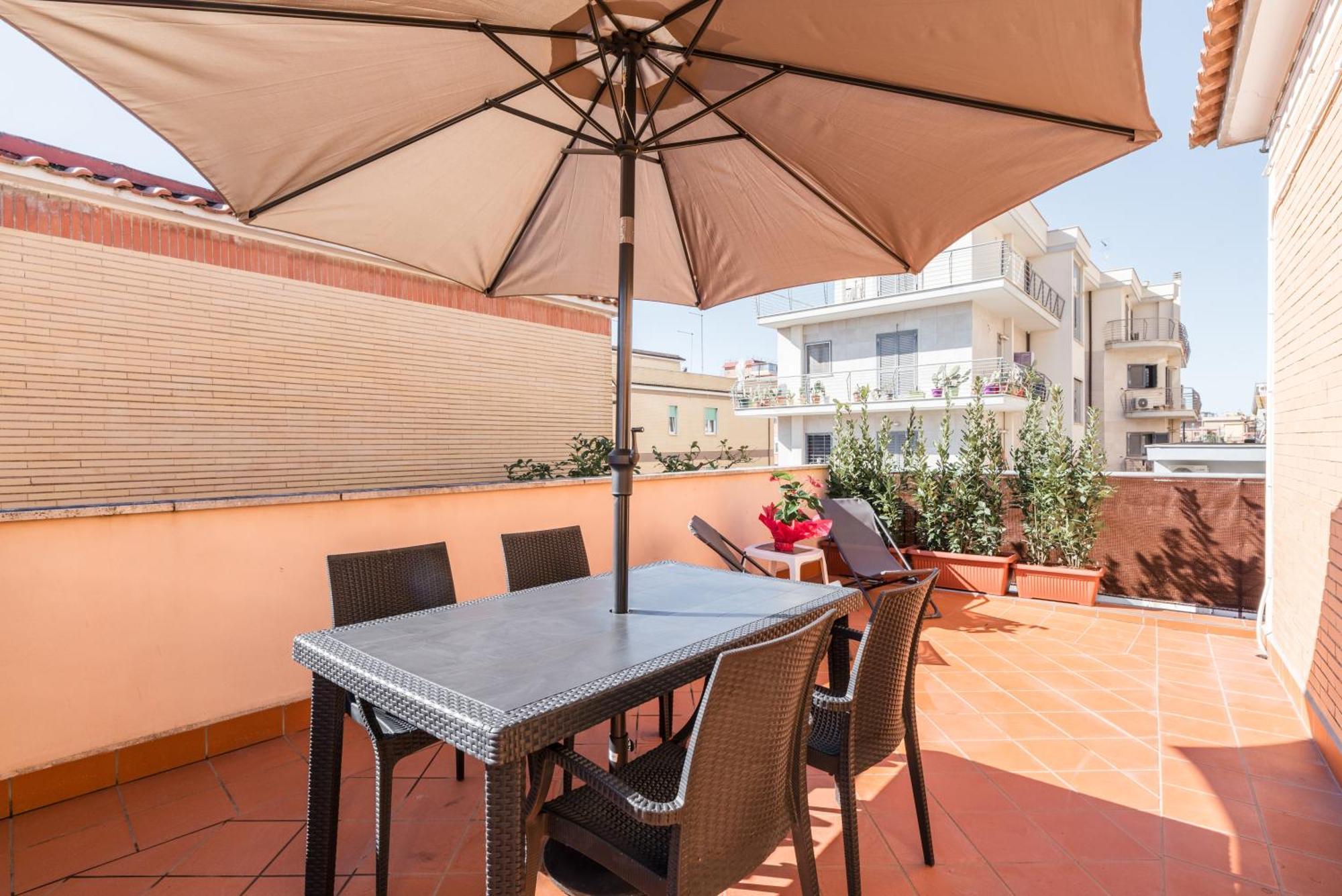 360 Guesthouse - Apartment With Terrace Fiumicino Exterior photo