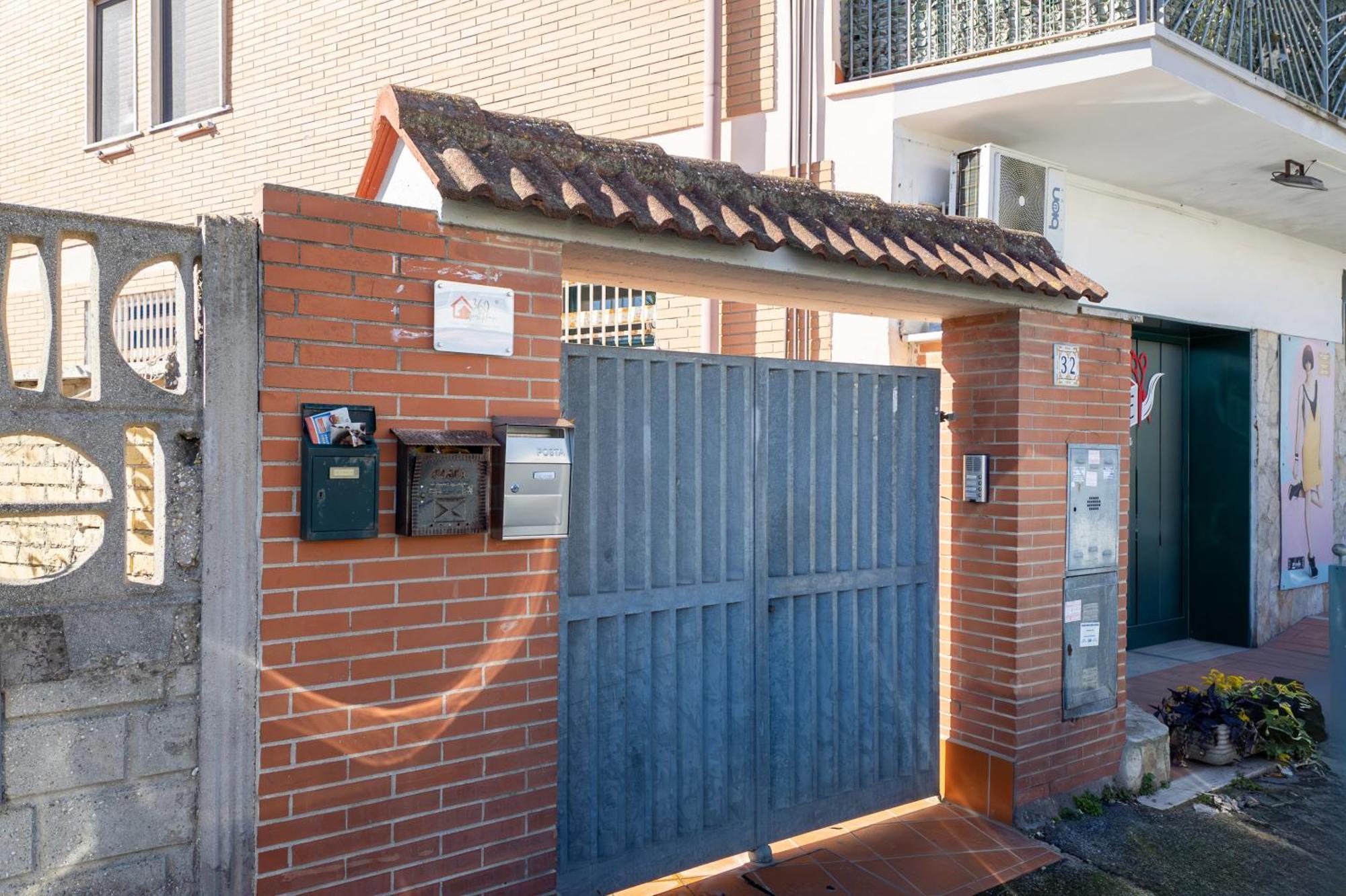 360 Guesthouse - Apartment With Terrace Fiumicino Exterior photo